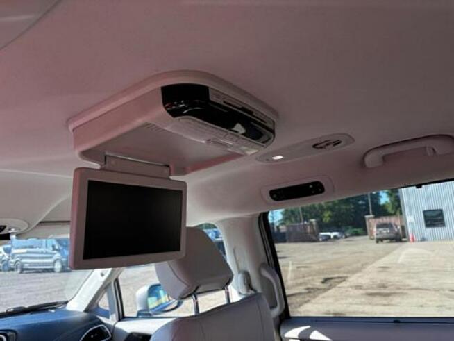 Chrysler Pacifica LIMITED / MONITORKI / KANADA / niski przebieg Chwaszczyno - zdjęcie 9