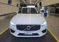 Volvo XC 60 R-Design / AWD / T5 / niski przebieg Chwaszczyno - zdjęcie 2