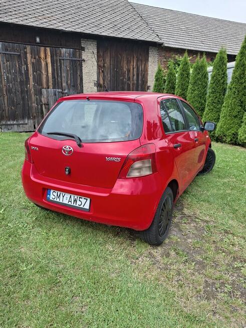 Toyota Yaris II 1,3 VVT-i benzyna 87KM salon Polska 2007r. Sosnowiec - zdjęcie 2