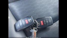 Toyota Land Cruiser Bogata wersja wyposażenia / AWD / niski przebieg Chwaszczyno - zdjęcie 12
