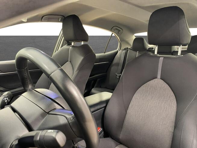 Toyota Camry 2.5 Hybrid Comfort CVT Sedan Warszawa - zdjęcie 10