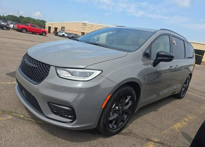 Chrysler Pacifica LIMITED / Pakiet S / Benzyna Białystok - zdjęcie 1