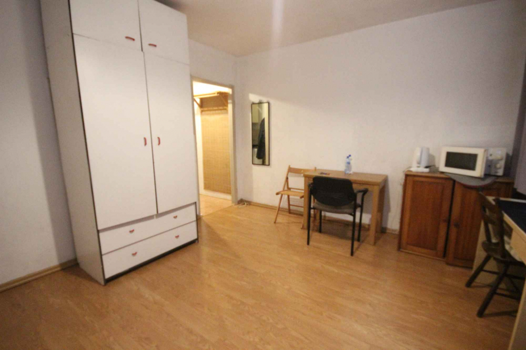 1pok, 25met, okolice Oławskiej PIWNICA (Wrocław) Stare Miasto - zdjęcie 3