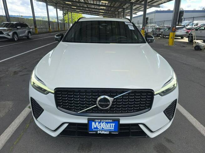 Volvo XC 60 AWD / R-Design / niski przebieg Warszawa - zdjęcie 3