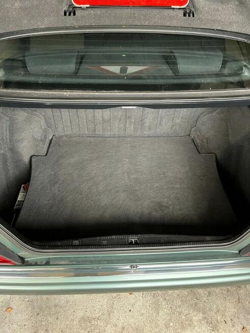 Mercedes Benz E 200 rok 1994. Zabrze - zdjęcie 2