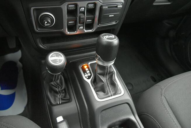 Jeep Wrangler UNLIMITED Sahara 2.0 272KM 2019r. 4x4 Polski SALON Kampinos - zdjęcie 10