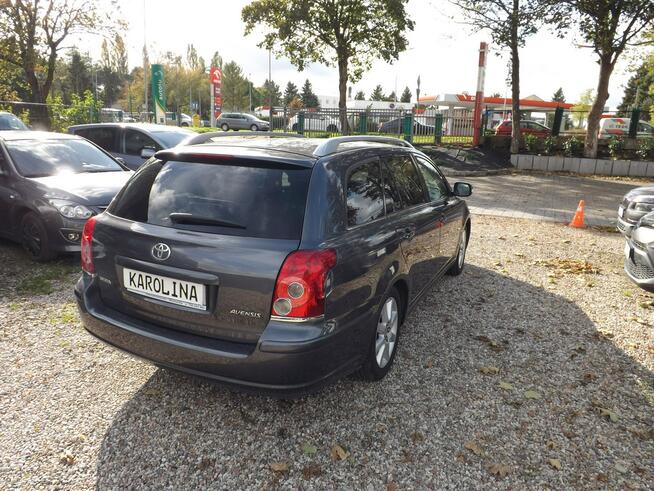 Toyota Avensis Słupsk - zdjęcie 10