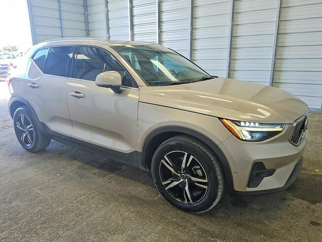 2023 VOLVO XC40 PLUS Kraków - zdjęcie 4