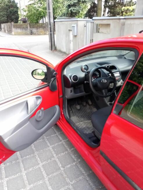 Sprzedam tanio Toyota Aygo 2006 Plewiska - zdjęcie 2