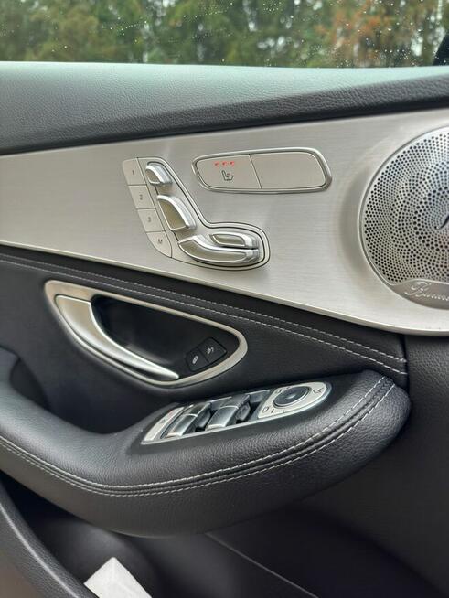 Mercedes-Benz Klasa C W205 C300 2.0 Turbo 245 KM | 4MATIC Rzeszów - zdjęcie 11