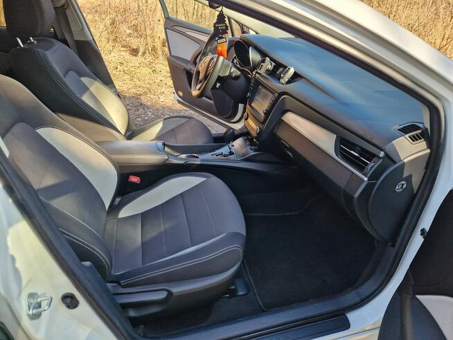 Toyota Avensisa 1.8 benzyna/lpg Grodzisk Mazowiecki - zdjęcie 7