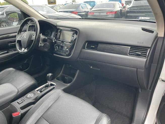 Mitsubishi Outlander GT V6 AWD HAK Automat Skóra Kamera Podgrz. 7osob. Gliwice - zdjęcie 8
