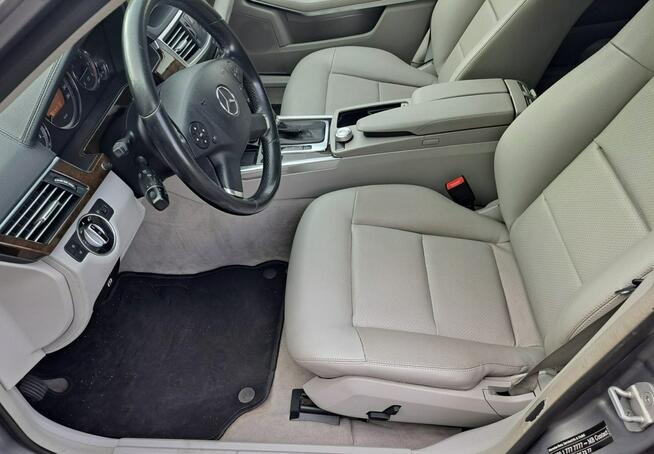 Mercedes E 220 LED Szyberdach Skóry stan bdb Kraków - zdjęcie 10