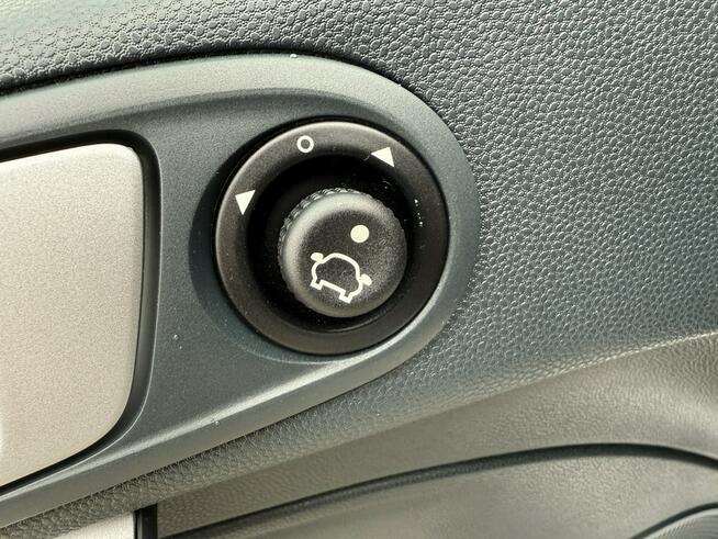 Ford Fiesta jak nowa !!! Niski oryginalny przebieg !!! Poznań - zdjęcie 12