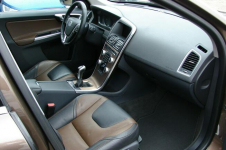 Volvo XC 60 2.0 D 150 KM Ful Opcja Piła - zdjęcie 10