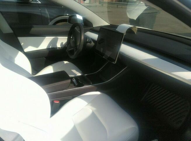 Tesla Model 3 Mid Range, 2019, od ubezpieczalni Warszawa - zdjęcie 6