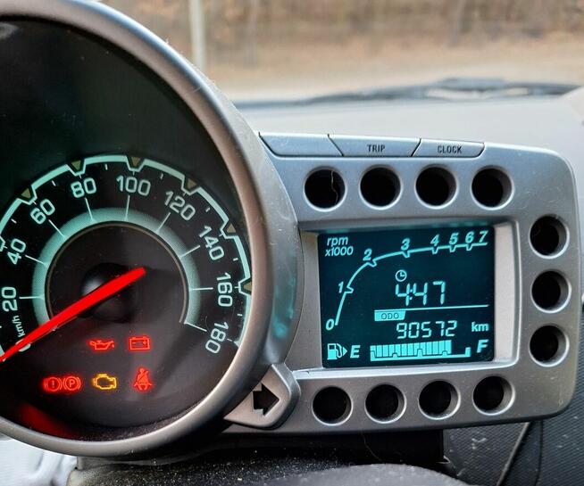 Sprzedam samochód osobowy Karniowice - zdjęcie 7