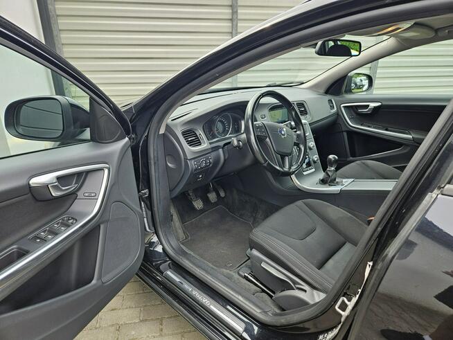 Volvo V60 D2 1.6 115KM manual BEZWYPADEK bardzo zadbany NAVI BDB stan Gdynia - zdjęcie 6