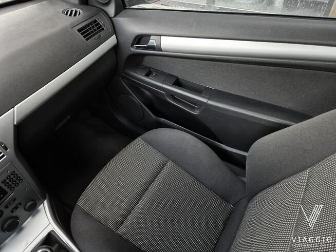 Astra GTC 1.6 benzyna 116km XENON klima CZUJNIKI serwis BEZWYPADE 2009 Tychy - zdjęcie 11
