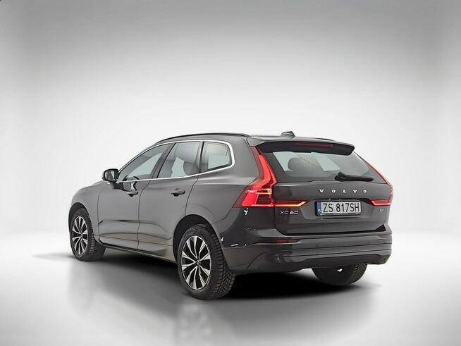 Volvo XC 60 B4 D AWD Core aut ! Z Polskiego Salonu ! Faktura VAT ! Warszawa - zdjęcie 3