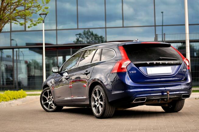 Volvo V60 LiFT Ocean Race 2,0 D4 181Km Ledy Skóra Navi Full Opcja Płock - zdjęcie 9