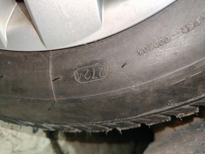 Toyota Yaris Wadowice - zdjęcie 6