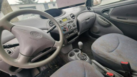 Toyota Yaris 1.0 2001r Salon PL  Wspomaganie Radio Pabianice - zdjęcie 5