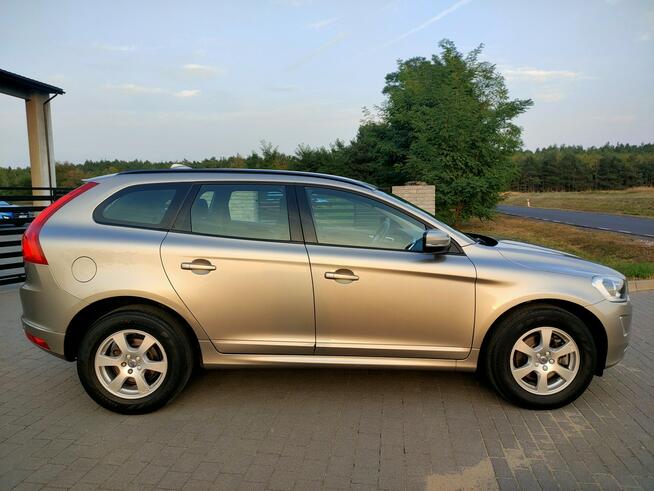 Volvo XC 60 2.0 D3 150KM Klimatronik Nawigacja Kamera Burzenin - zdjęcie 7