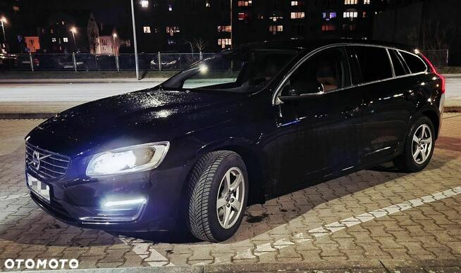 Volvo V60 D2 Momentum Szczecin - zdjęcie 5