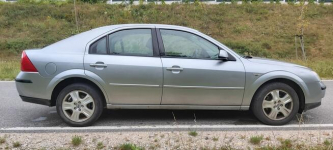 Ford Mondeo MK3 Trend 1.8B 110KM Hatchback 2004r zarej Skarżysko-Kamienna - zdjęcie 11