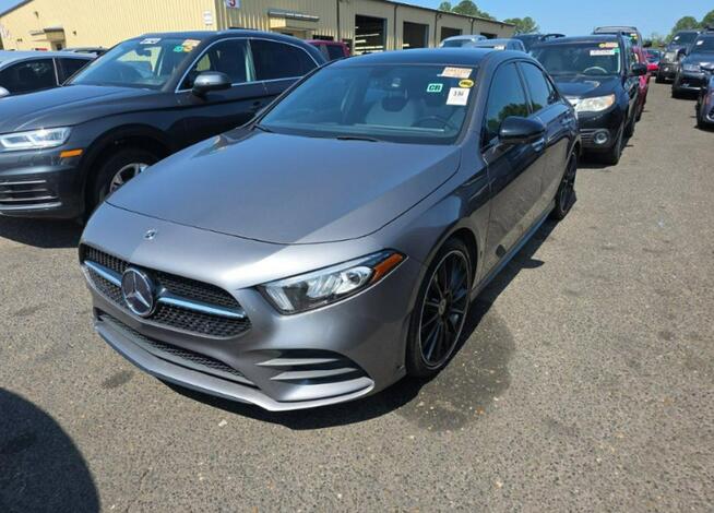 Mercedes A 220 4Matic / pakiet AMG / niski przebieg Wrocław - zdjęcie 1