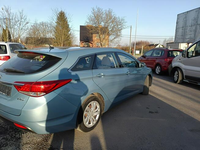 Śliczny Hyundai i40 Fajna wersja Policzna - zdjęcie 2