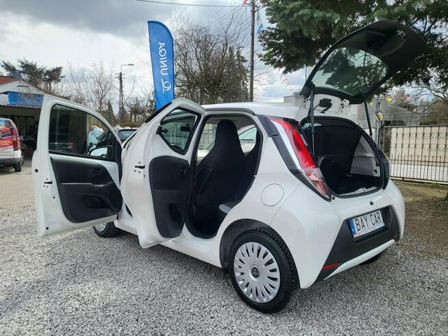 Toyota Aygo 1.0 70 KM Org Przebieg Ładny Stan Z Niemiec Zapraszamy !!! Pabianice - zdjęcie 11