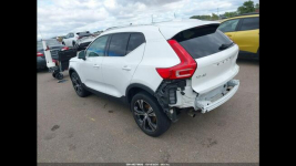 Volvo XC 40 INSCRIPTION / AWD / T5 / niski przebieg Tarnów - zdjęcie 5