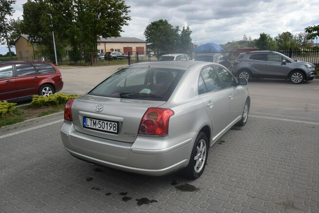 Toyota Avensis 2.0D Sprawna klima 260TYS Km Stan Bardzo Dobry Majdan Sieniawski - zdjęcie 10