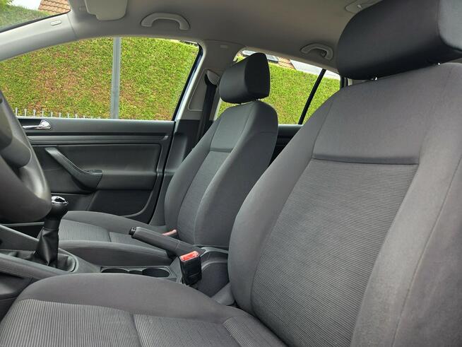 Volkswagen Golf HB 1.6 Benz. MPI 102KM 2004r Klima, Niski Przebieg ! Tychy - zdjęcie 10