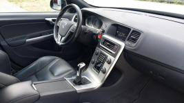 V60 2.0 Linje Svart 152KM NAVI skóra FULL LED  bezwypadek SERWIS 2018 Tychy - zdjęcie 4