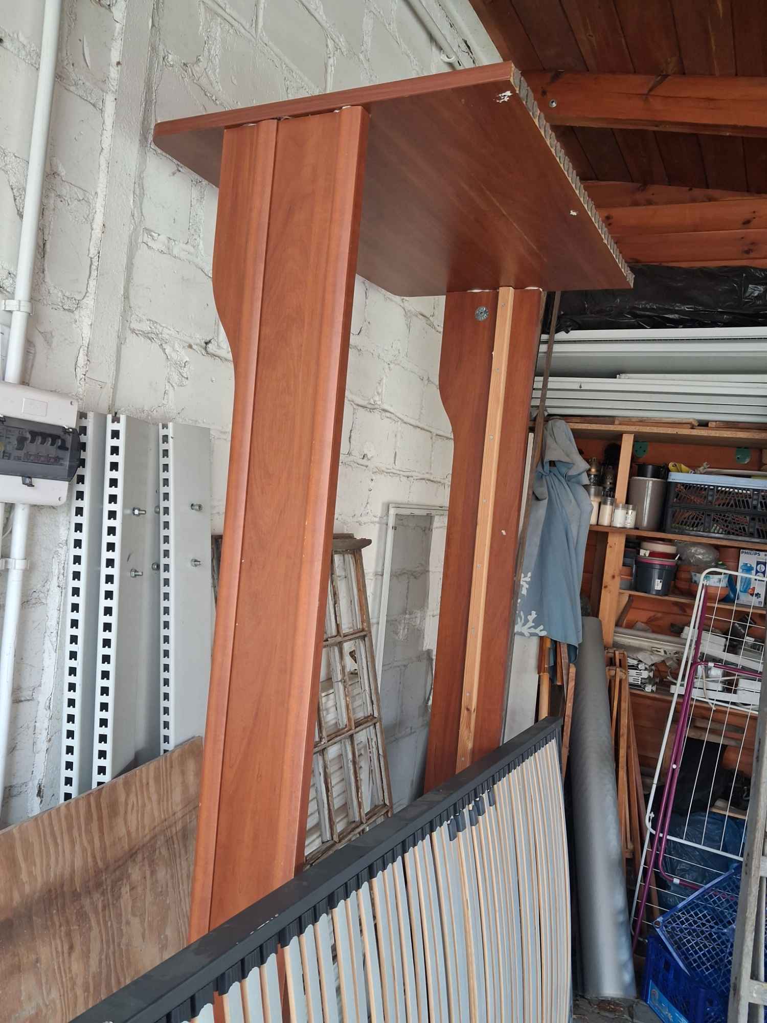 Łóżko  o wym.2m  na 90cm  z materacem⁰ Jastrzębie - zdjęcie 1