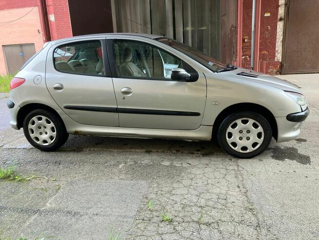 Syndyk sprzeda Peugeot 206XT 1.4 2004 benzyna Wałbrzych - zdjęcie 3