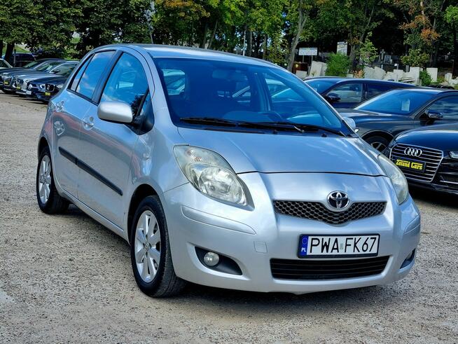 Toyota Yaris Serwis Multifunkcja CLimatronic Zarejestrowany! Szczecin - zdjęcie 3