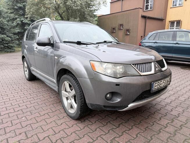 Syndyk sprzeda Mitsubishi Outlander 2.0 DI-D 4WD 2008 r. Bełchatów - zdjęcie 3