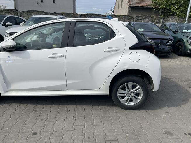 Toyota Yaris Salon PL Kamera Czujniki park. Gliwice - zdjęcie 2
