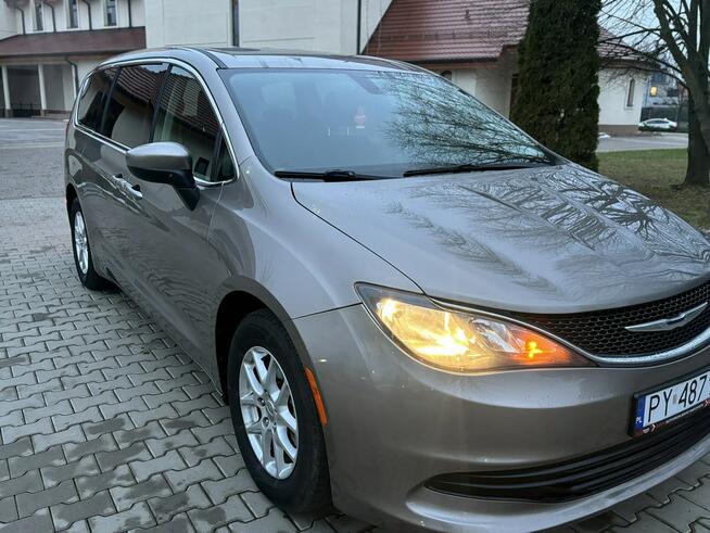 Chrysler Pacifica FV 23%, Zadbany, Serwisowany Poznań - zdjęcie 2