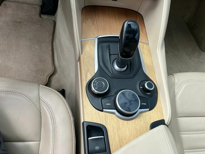 ALFA ROMEO Giulia 2.2 JTD 180 Lusso Q4 ET714 Rzeszów - zdjęcie 8