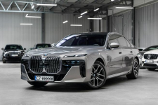 BMW 740 FV 23%. Gwarancja 12.2027. Webasto. Sky Lounge. Bezwypadkowy
