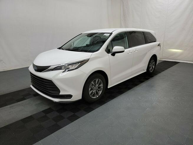 Toyota Sienna LE Katowice - zdjęcie 1