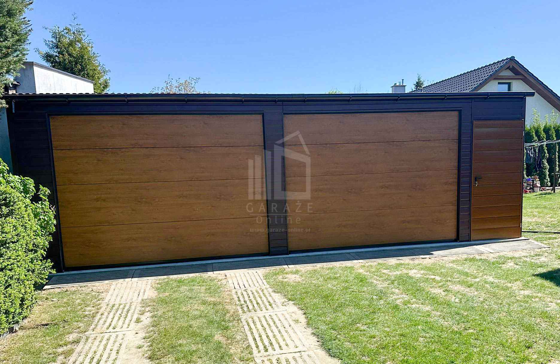Garaż blaszany 8x6m - 2x brama segmentowa drzwi dach rynna ID1040 Konin - zdjęcie 2