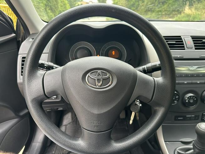 Toyota Corolla 1.6 Benzyna 124KM Niski przebieg Gostyń - zdjęcie 12