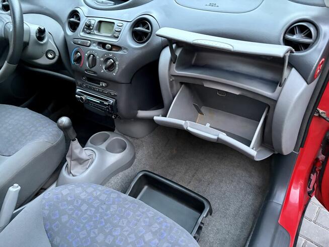 Toyota YARIS benzyna - salon Polska Legionowo - zdjęcie 11