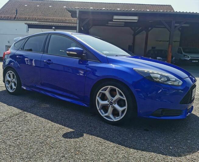 Ford Focus 2.0 ST Strzegom - zdjęcie 2